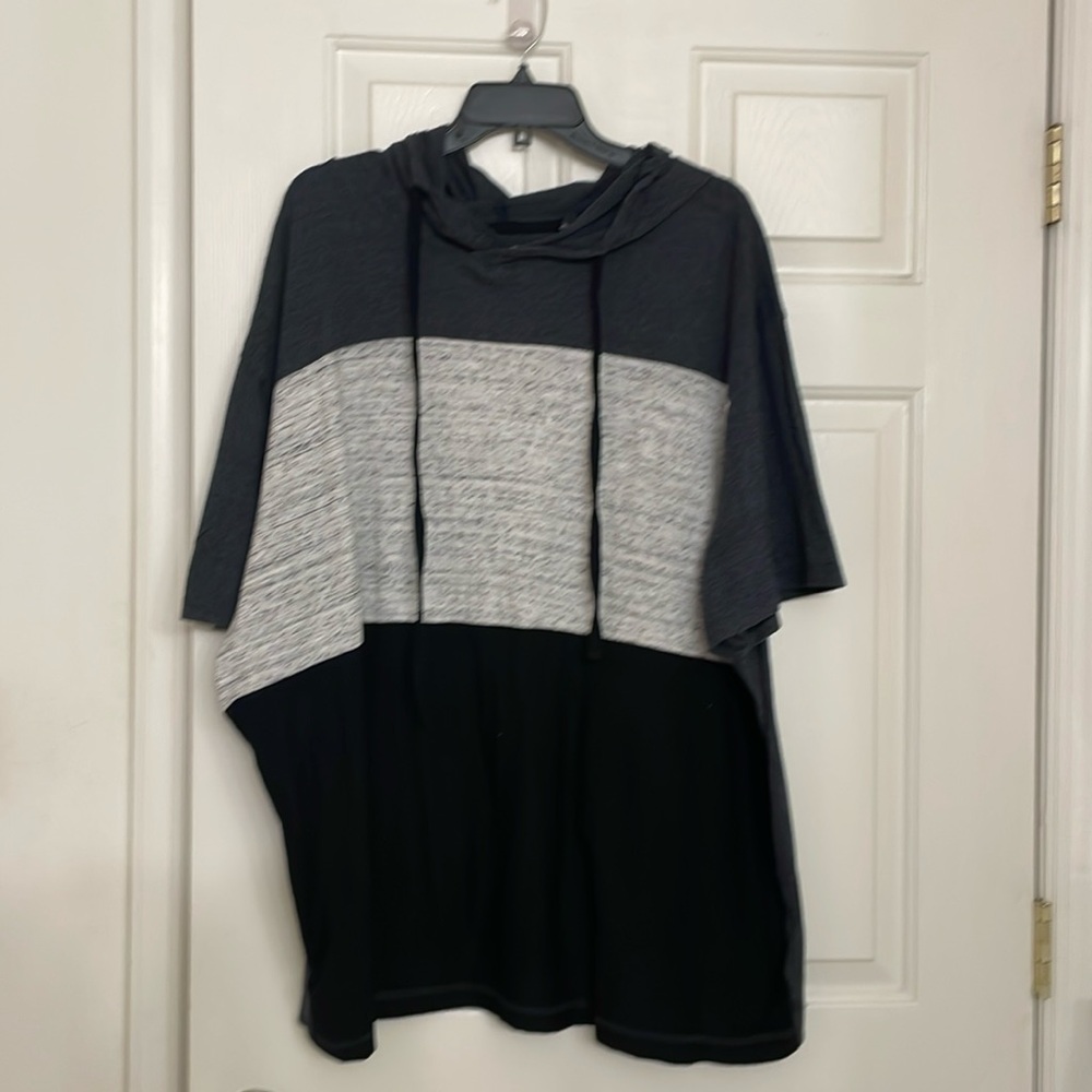 Men’s short sleeve hoodie